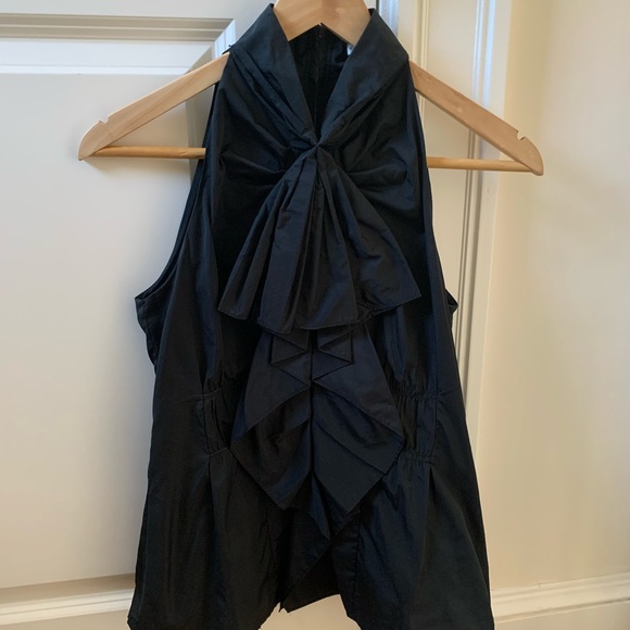 VINCE Blouse Ruffle Front Sleeveless Sz 2 - Picture 4 of 15